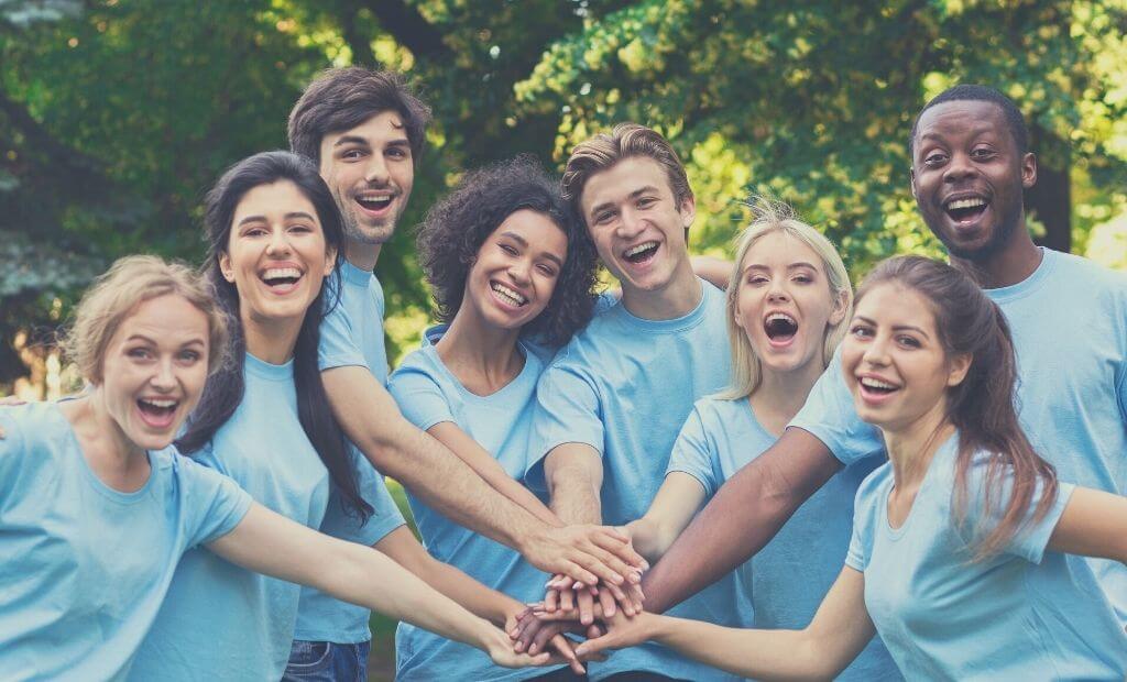 43 Good Bible Verses About Teamwork & Working Collectively