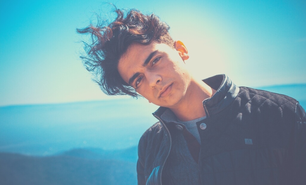 15 Indicators & Traits That You are an Omega Male